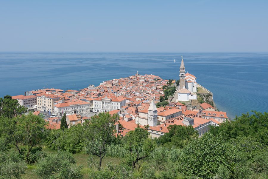 Historische Altstadt von Piran auf einer Halbinsel an der Adriaküste Sloweniens