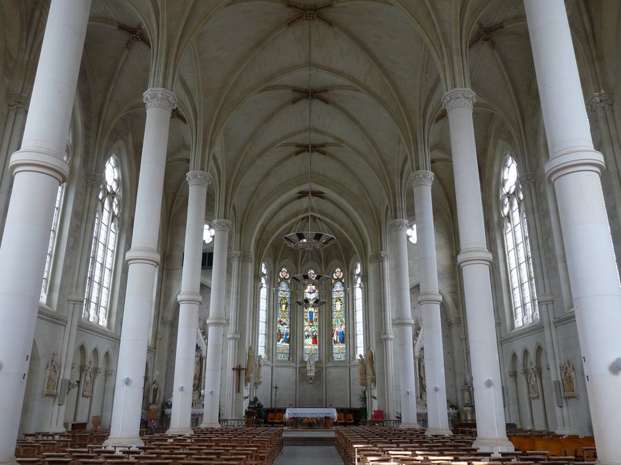 File:Faye-d'Anjou (49) Église Notre-Dame - Intérieur - 02.jpg