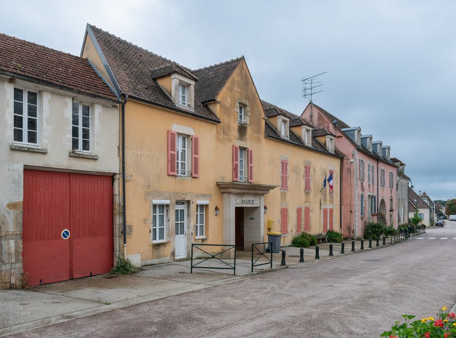 File:Town hall of Sauvigny-le-Bois (1).jpg