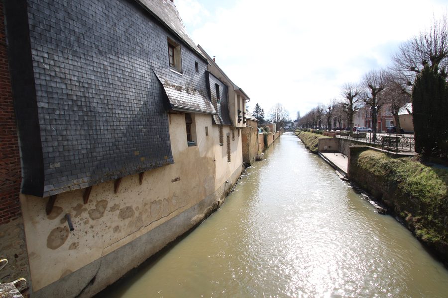 Riva dell’Anille a Saint-Calais, Francia