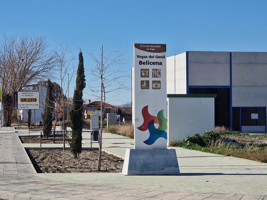 File:Entrada de Belicena (Granada).jpg