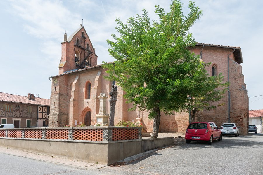 File:Saint Michael church in Gratens (3).jpg