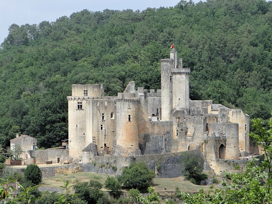 File:Saint-Front-sur-Lémance - Château de Bonaguil - Vue d'ensemble.jpg