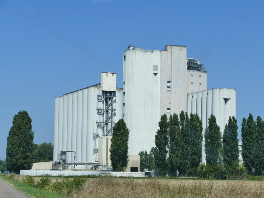 File:Polisy - Silos - 1.jpg