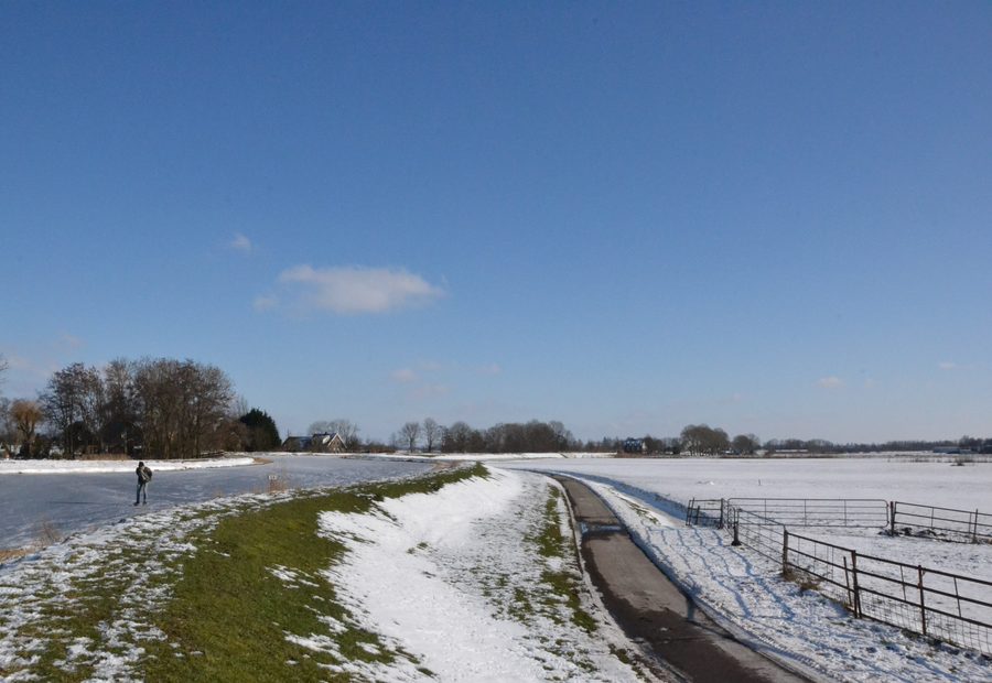 Percorso escursionistico Marskramerpad lungo la Kromme Mijdrecht a sud di De Hoef