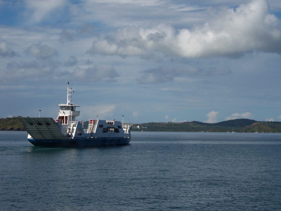 Traghetto tra le parti insulari di Mayotte