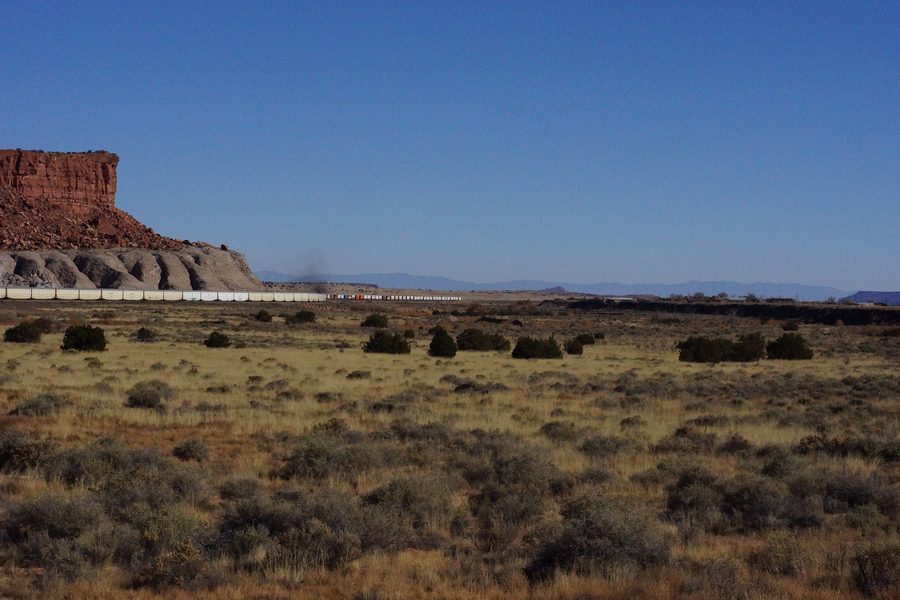 Vista verso Mesita, New Mexico, con Mesita sul lato destro dell'immagine