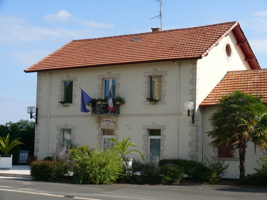File:Gamarde-les-Bains - Mairie.jpg