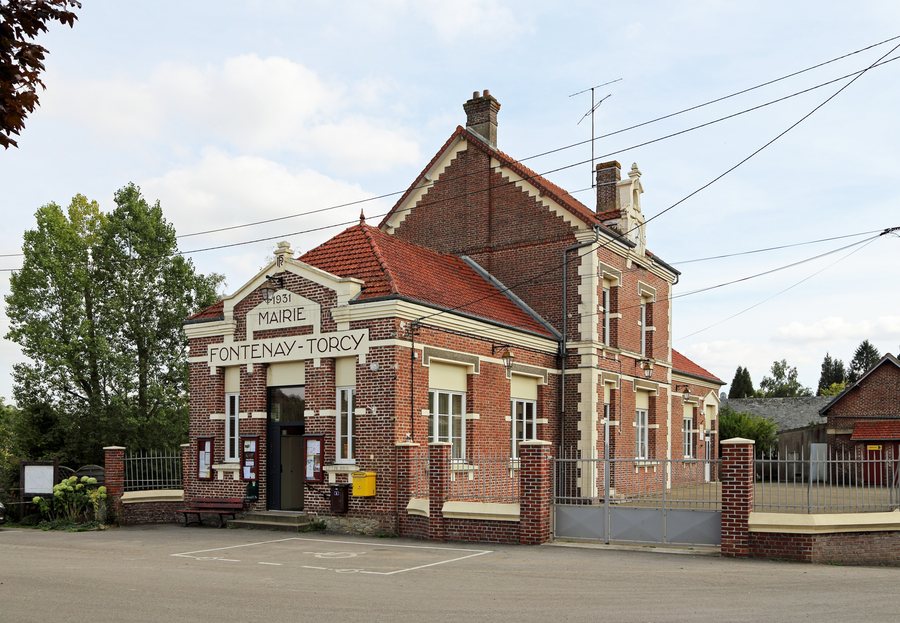 File:Fontenay-Torcy Mairie R01.jpg