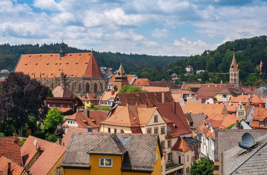 Blick vom Zeiselberg auf die historische Altstadt von Schwäbisch Gmünd mit Heilig-Kreuz-Münster, Johanniskirche und Marktplatz