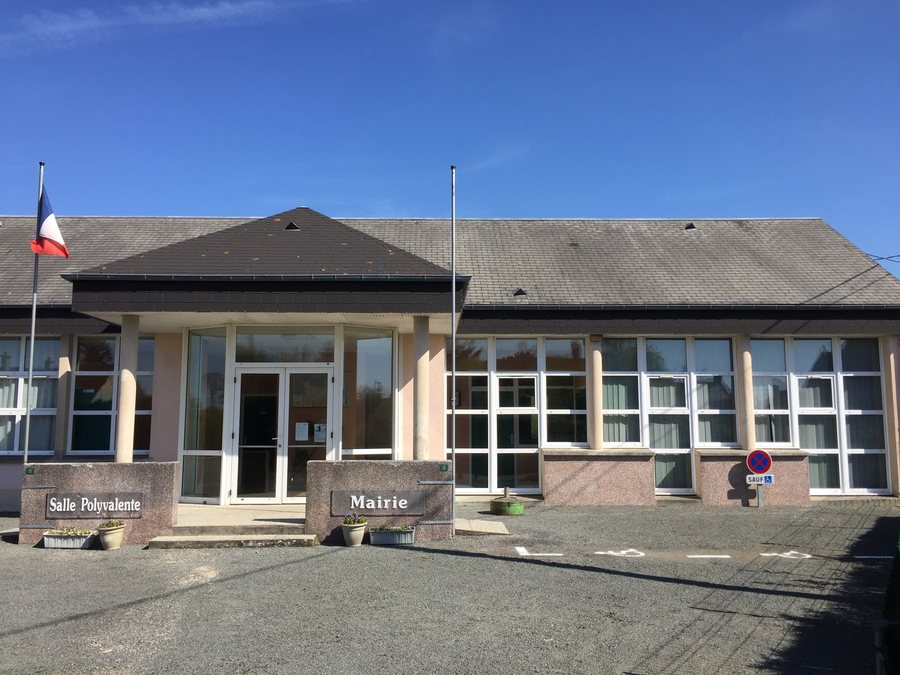 File:Cretteville - Mairie.jpg