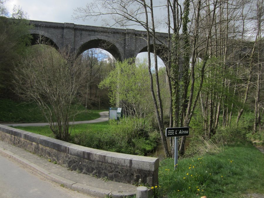 File:Le Tanu - Le Pont du Guibel.JPG