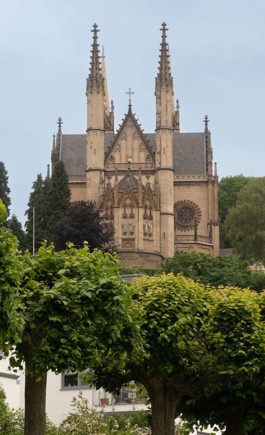 Wallfahrtskirche Sankt Apollinaris oberhalb von Remagen