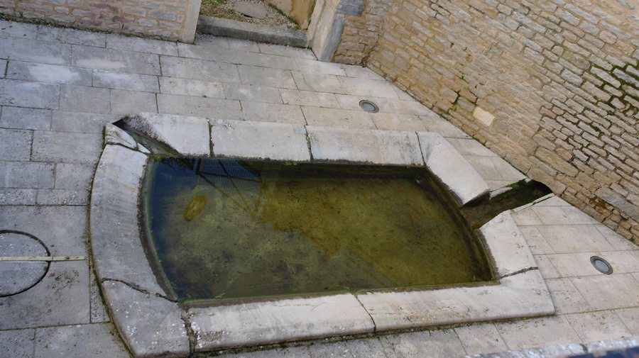 File:Daix lavoir.jpg