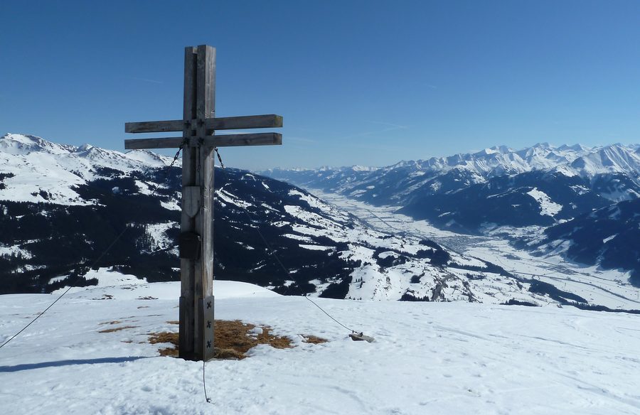 Vista dal Resterkogel su Mittersill, la valle Salzach e gli Alti Tauri