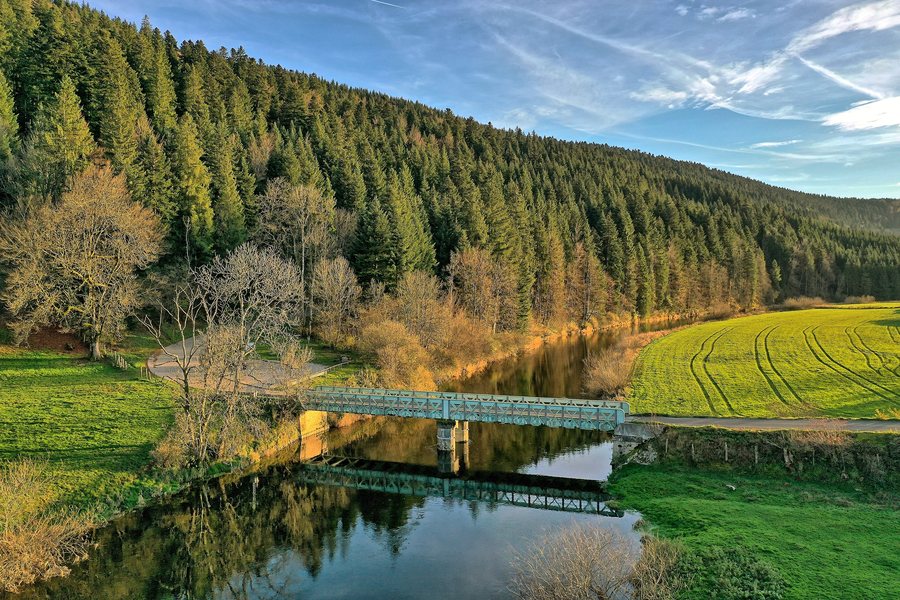 File:Montbenoît, pont d'Hauterive-la-Fresse.jpg
