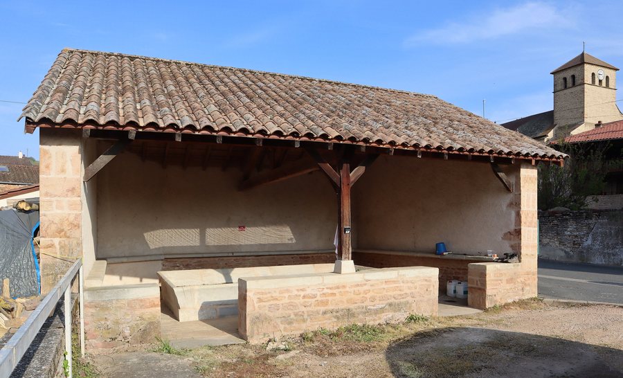 File:Pierreclos Lavoir (1).jpg