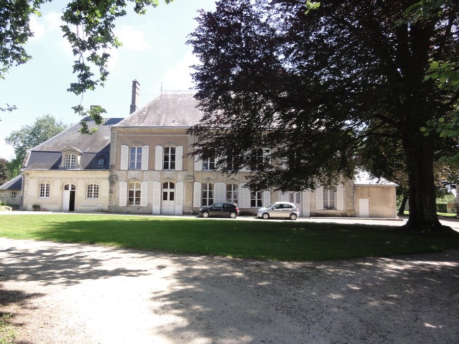 File:Œuilly (Aisne) Château.JPG