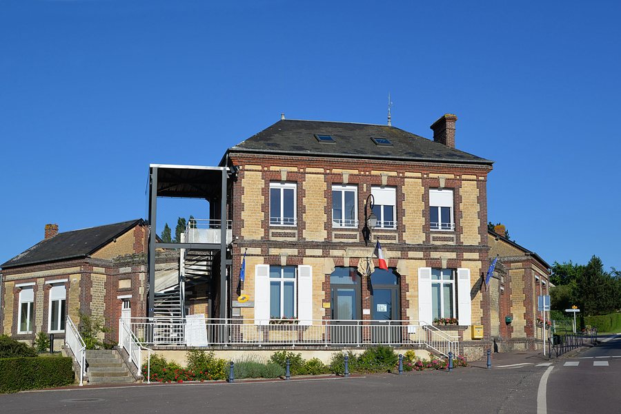 File:Mairie de Sainte-Marguerite-de Viette.jpg