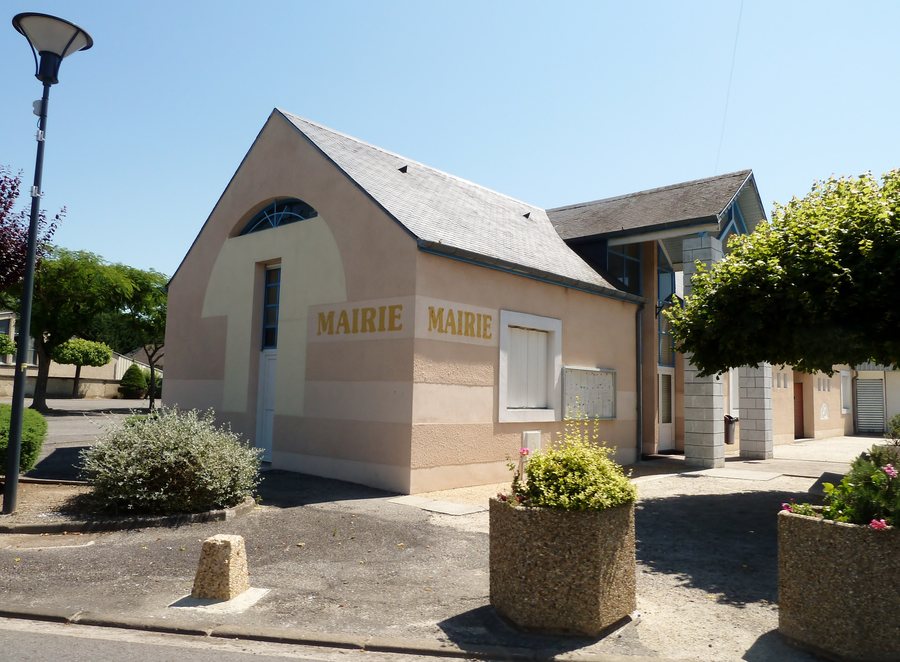 File:La mairie de Ousse.jpg