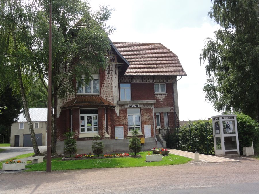 File:Villers-lès-Guise (Aisne) mairie.JPG