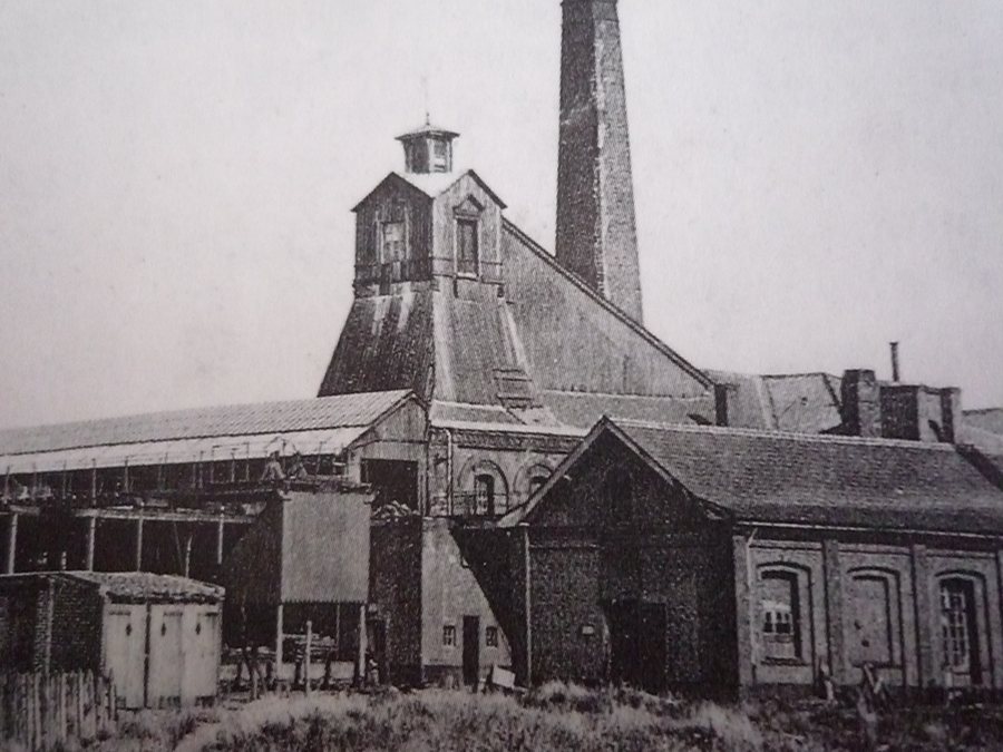 File:Bully-les-Mines - Fosse n° 2 des mines de Béthune (B).jpg