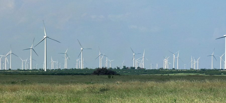 Turbine eoliche in un parco eolico nella contea di Nolan, Texas