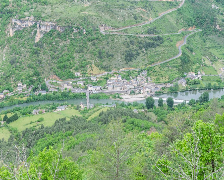 File:View of Les Vignes from Chateau de Blanquefort.jpg