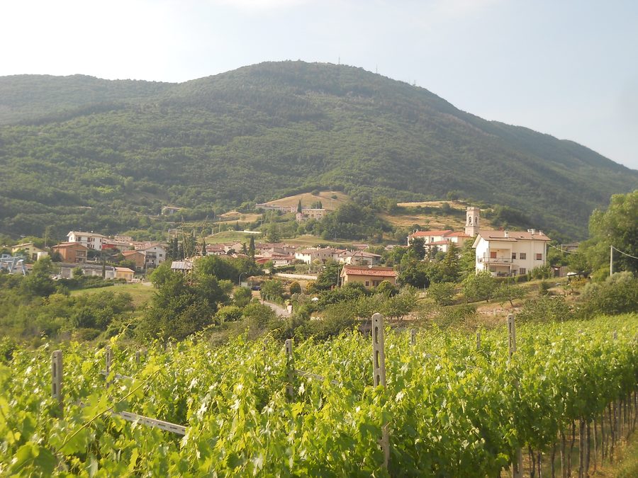 La frazione di Cavalo nel comune di Fumane, provincia di Verona