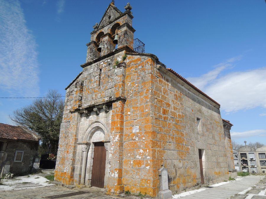 File:Igrexa de Santa María de Vilela, Punxín.jpg