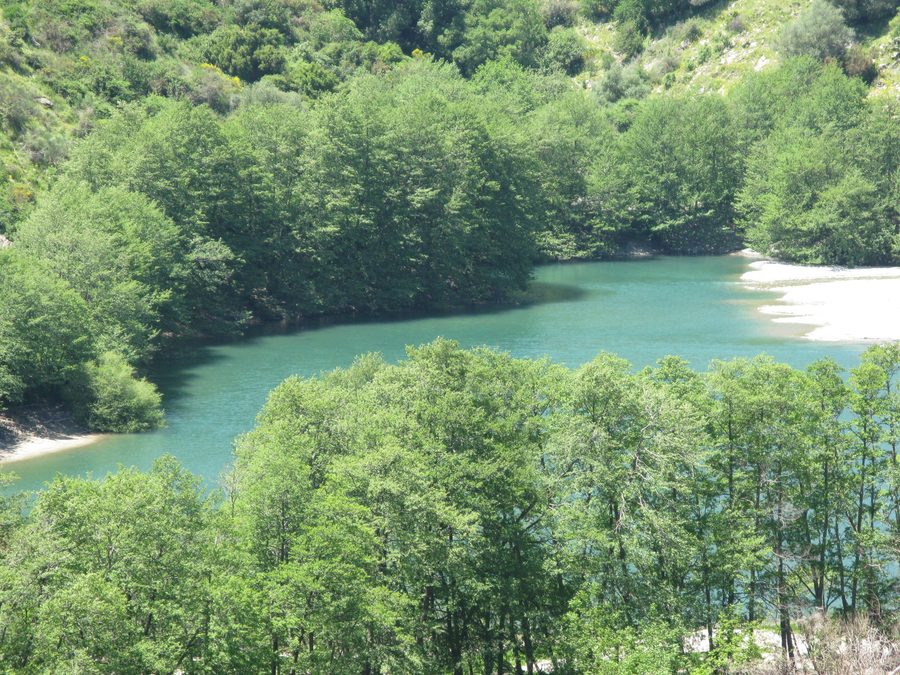Lago Costantino nel Parco Nazionale dell'Aspromonte presso San Luca