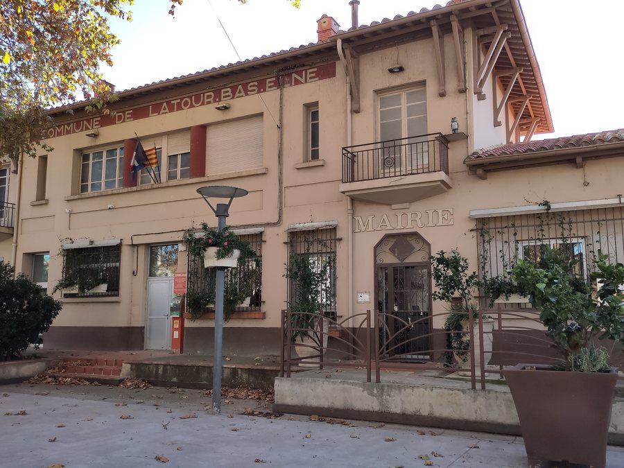 File:Mairie de Latour-Bas-Elne.jpg