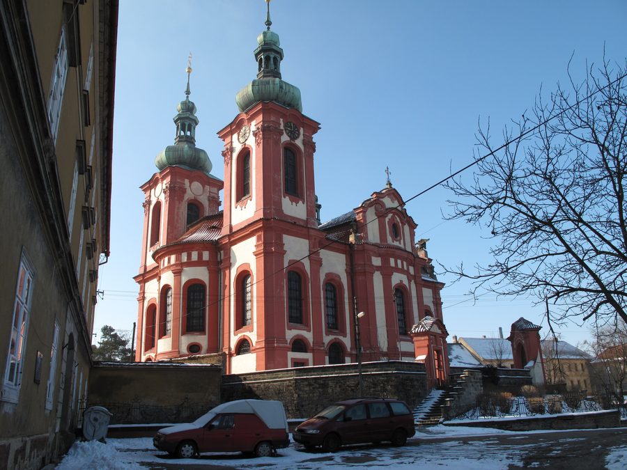 Barocke Kirche Mariä Himmelfahrt in Zlonice