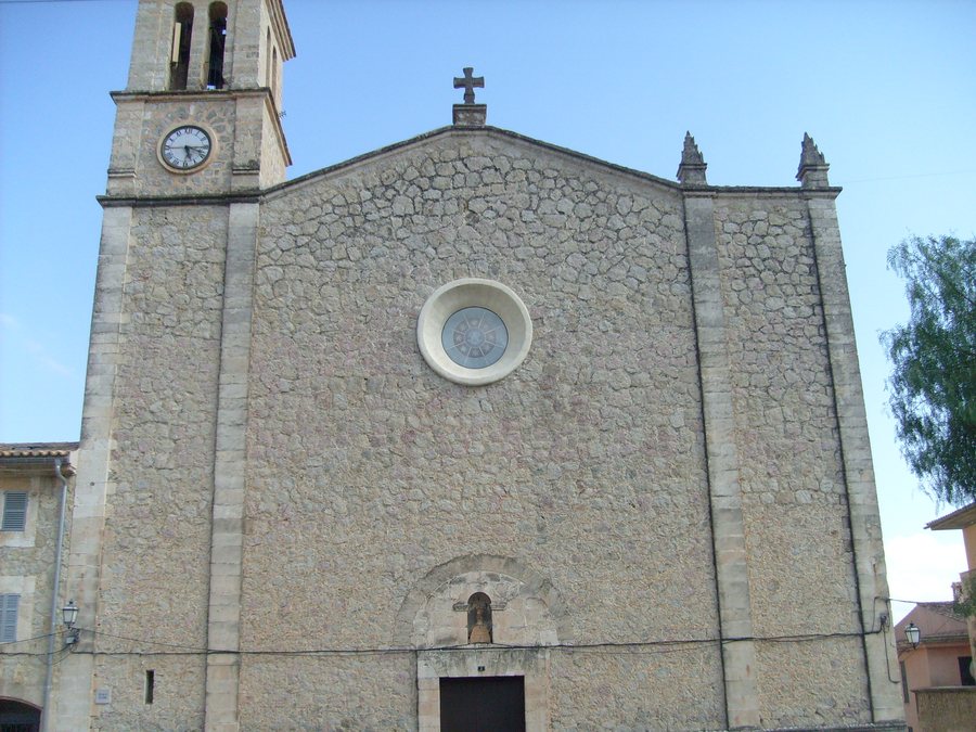 File:Església Nova de Caimari.jpg