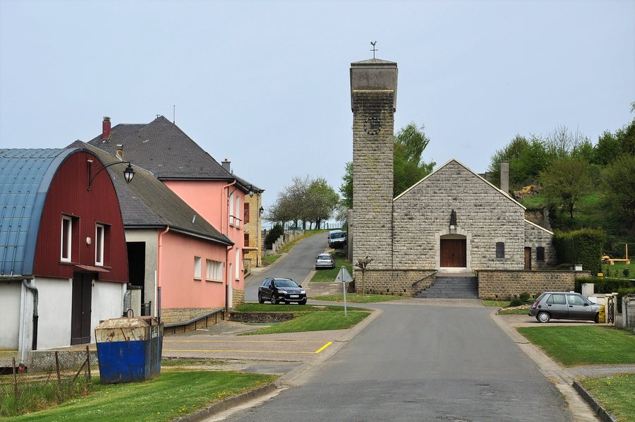 File:France, Ardennes, Moiry (1), Rue de l'Ecole.jpg