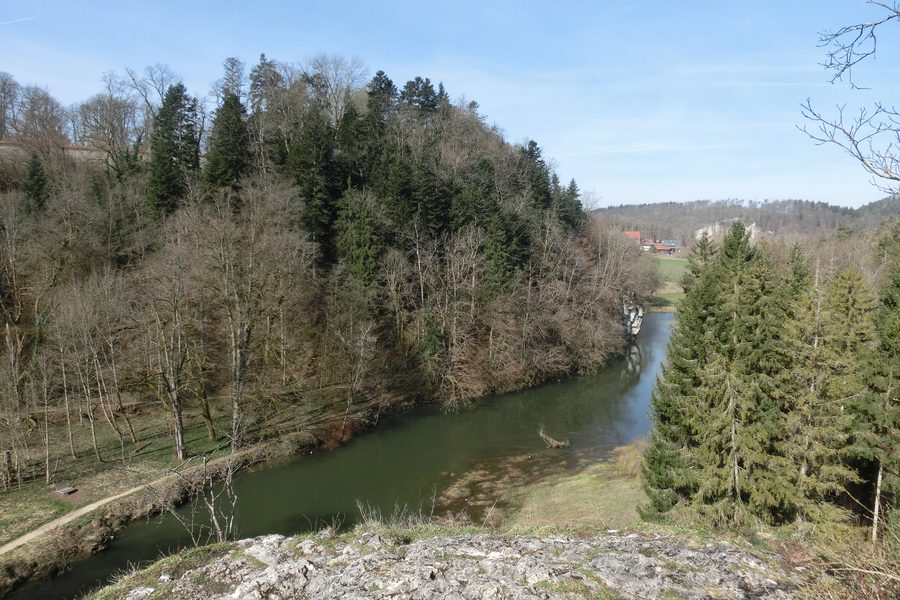 Blick vom Amalienfelsen im Fürstlichen Park in das Donautal bei Inzigkofen