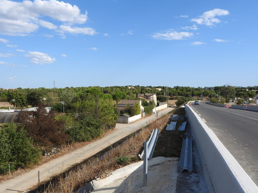 File:RN 113 over A9 Baillargues.jpg