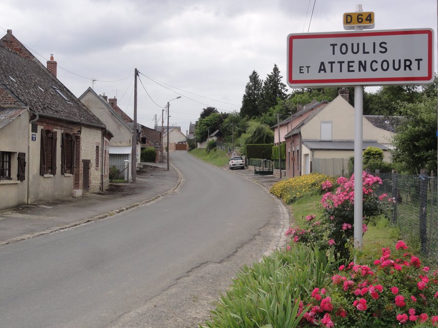 File:Toulis-et-Attencourt (Aisne) city limit sign.JPG