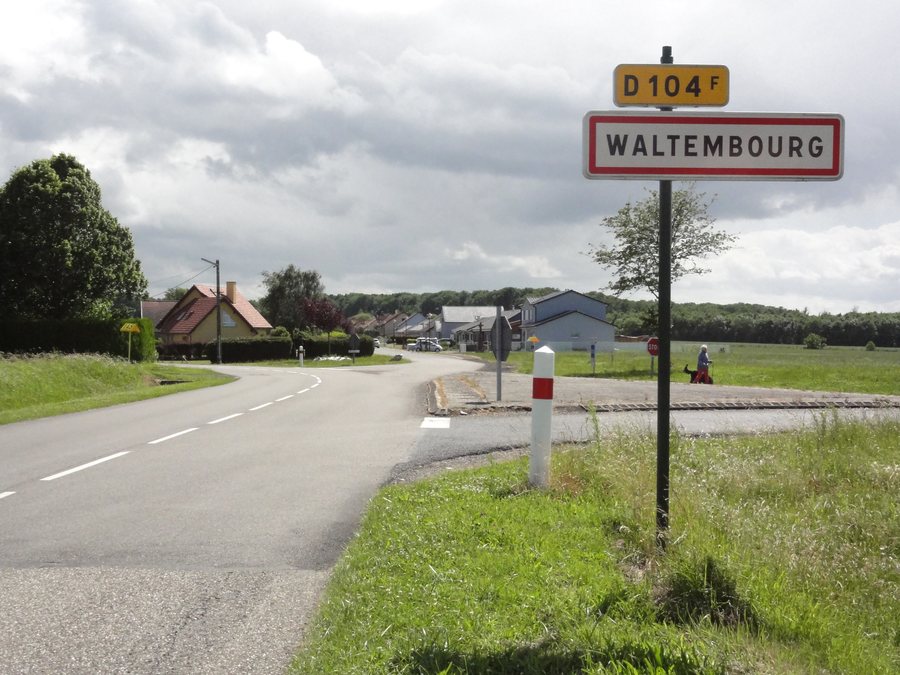 File:Waltembourg (Moselle) city limit sign.jpg