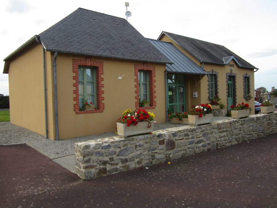 File:La Vendelée - Mairie.JPG