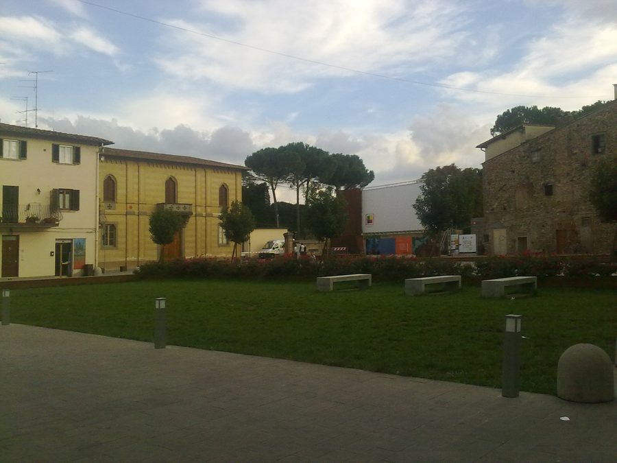 Piazza Garibaldi nel centro storico di Lastra a Signa