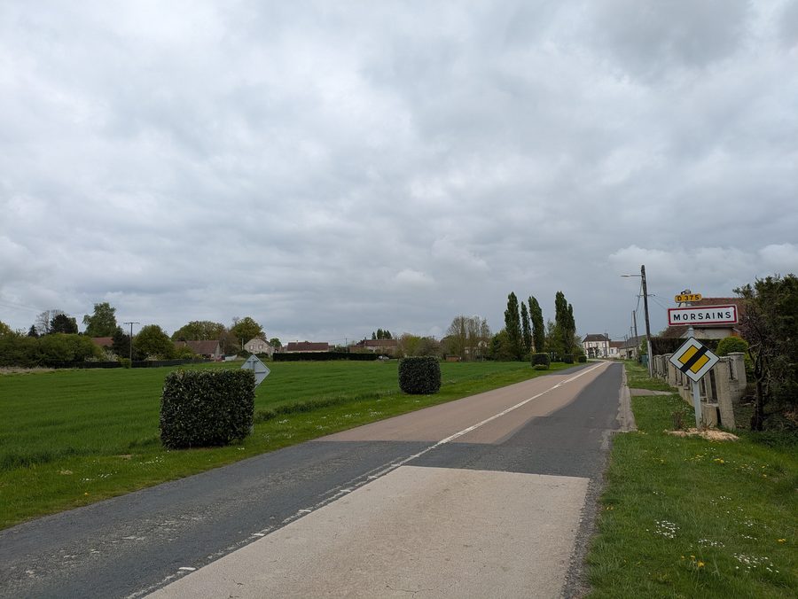 Ingresso settentrionale di Morsains sulla RD375