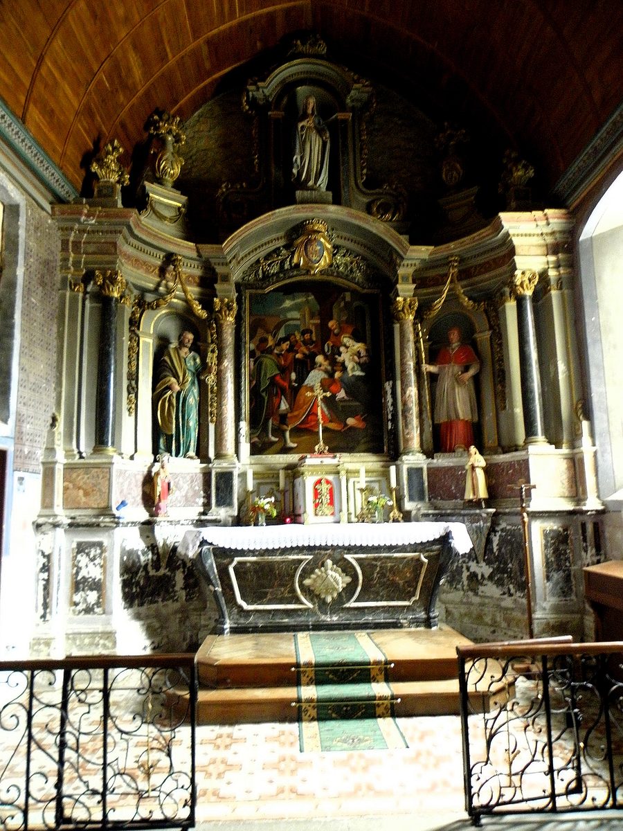 Hauptaltar und Retabel der Kirche Saint-Pierre in Bouchamps-lès-Craon