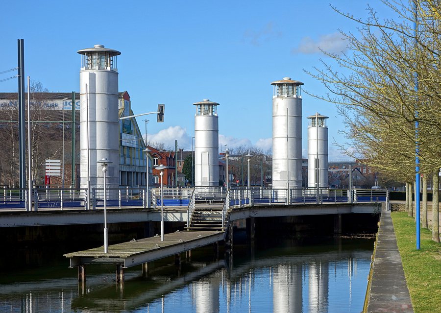 File:Tourcoing pont hydraulique 2.jpg