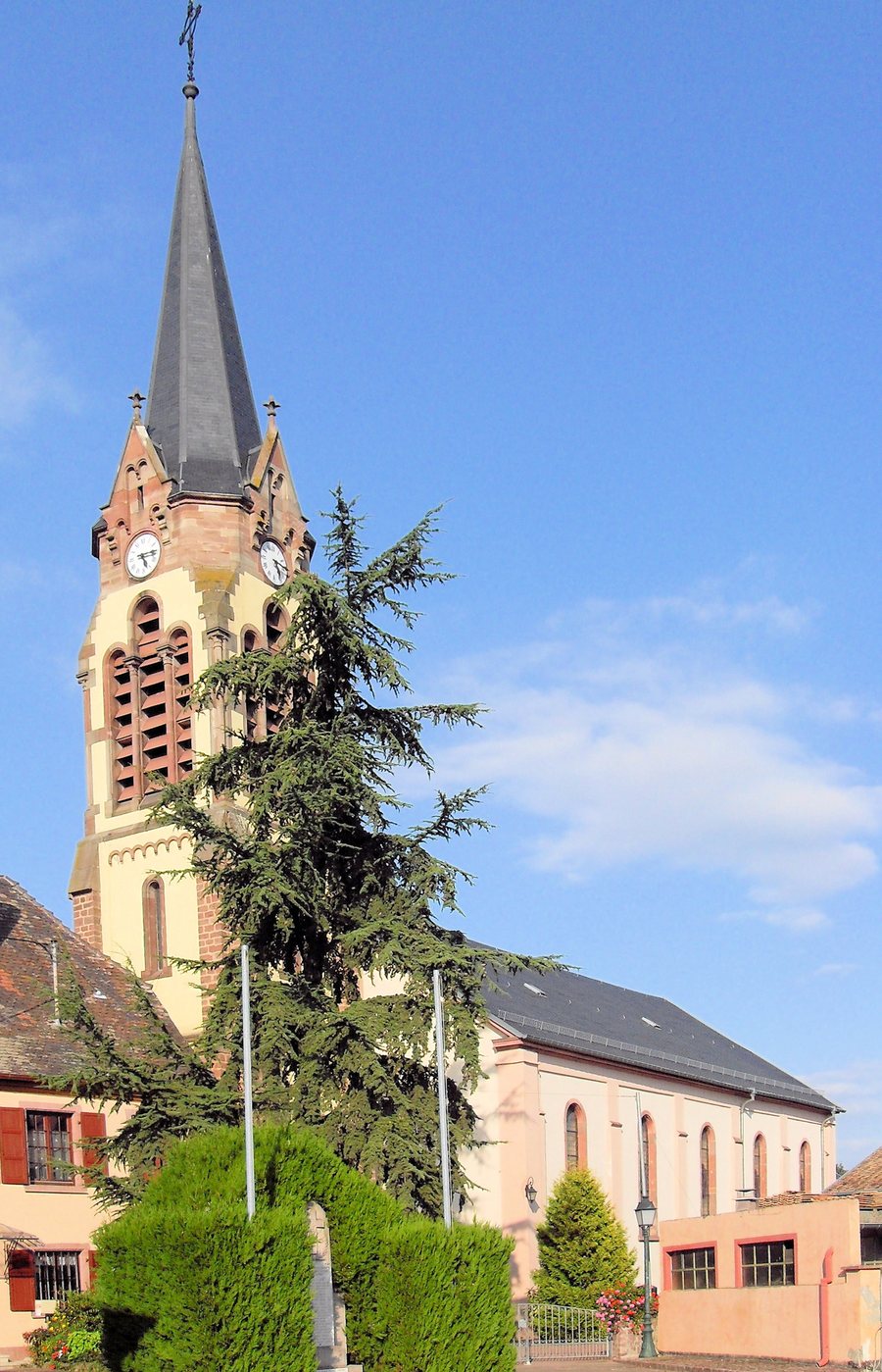 File:Riedwihr, Eglise Sainte-Marguerite.jpg