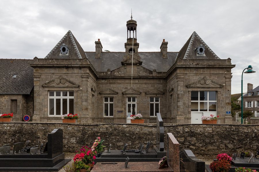 File:Ancienne mairie, Montfarville, France.jpg