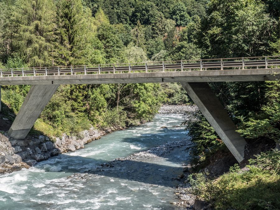 Brücke der Prättigauerstrasse über die Landquart in Schiers