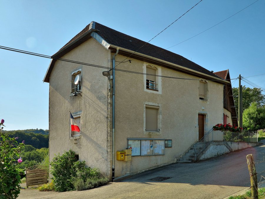File:Corcelle-Mieslot, la mairie.jpg