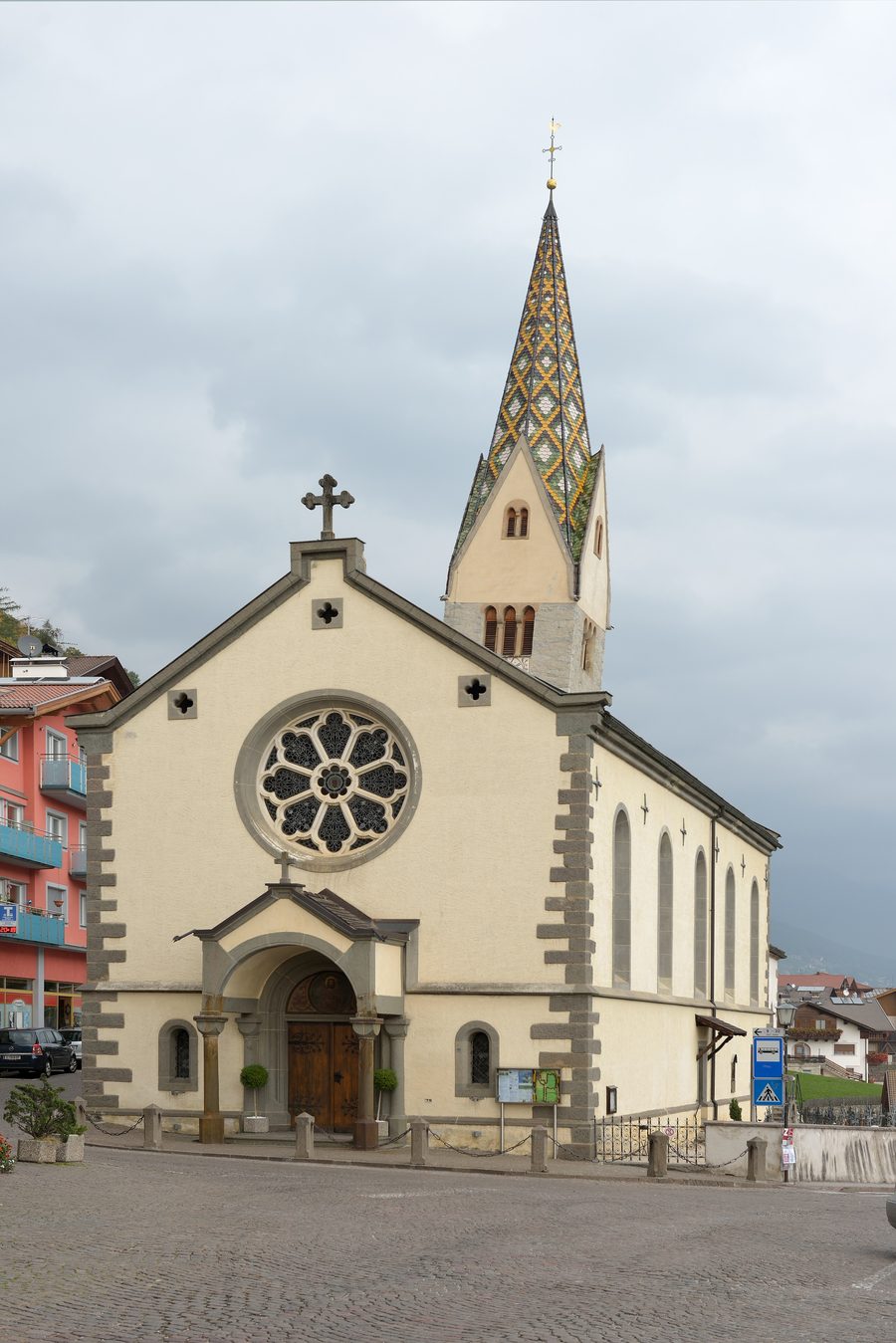 The leaning steeple of the Saint James church in Barbian