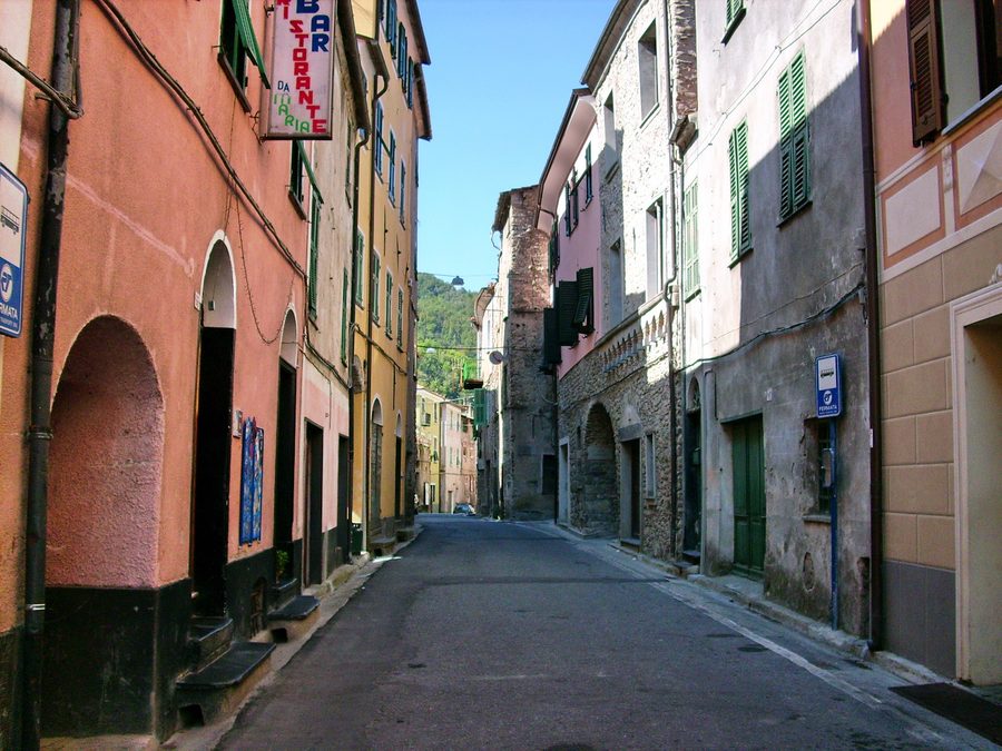 Centro storico di Vessalico in Liguria